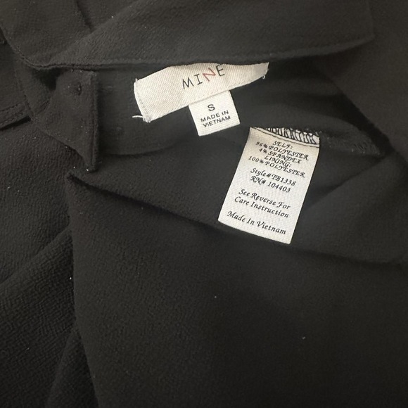 Mine Vintage Mock chocker neck halter top in Black - Picture 5 of 6